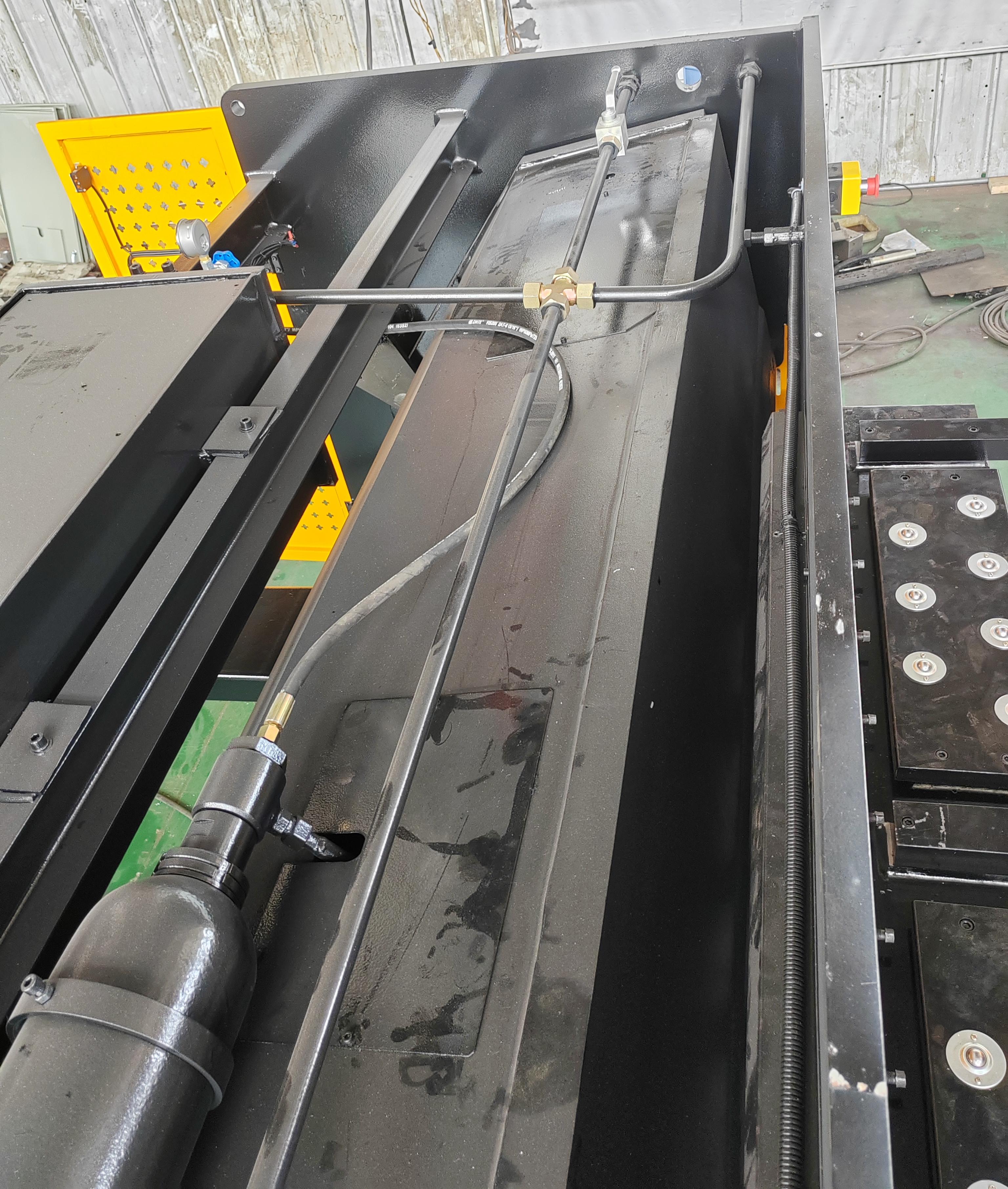 Гильотина гидравлическая Stalex HSB 3200x6 - 4